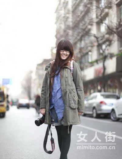 上海抓拍 街头女孩青春活力难挡